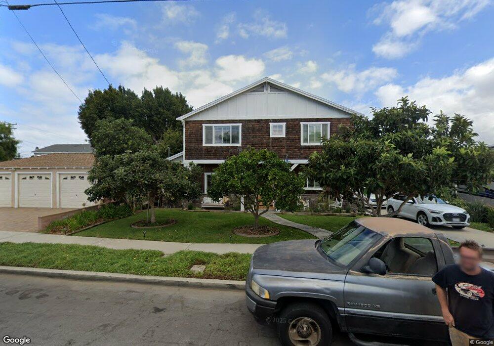 523 W Walnut Ave, El Segundo, CA 90245 - photo 1