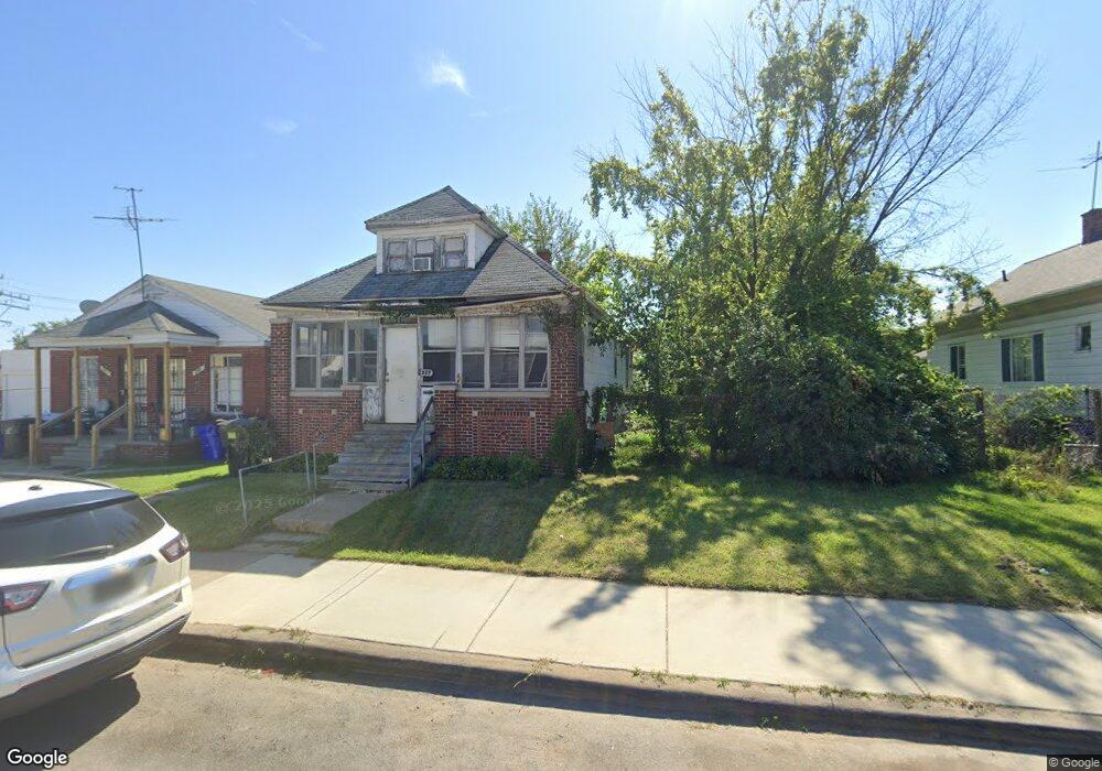 2927 Alter Rd, Detroit, MI 48215 - photo 1