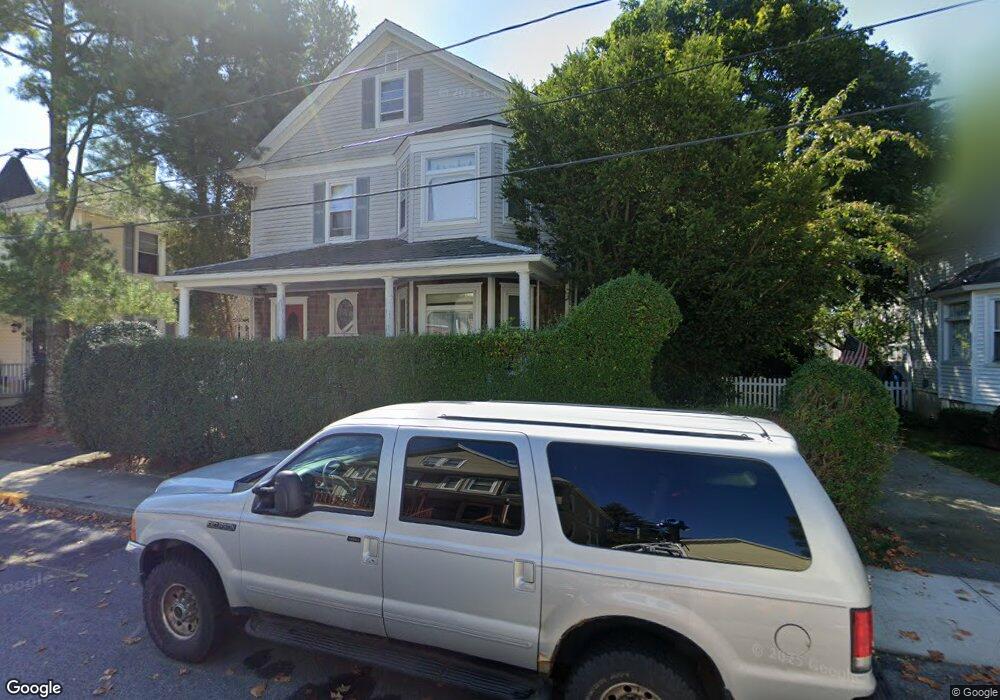 4 Thurston Ave, Newport, RI 02840 - photo 1