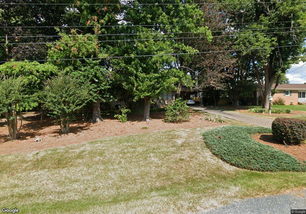 933 Maurine Dr, Asheboro, NC 27205 - photo 1