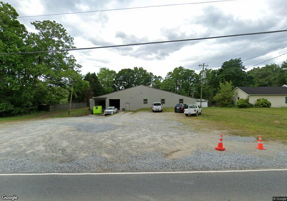 3726 Kivett Dr, High Point, NC 27263 - photo 1