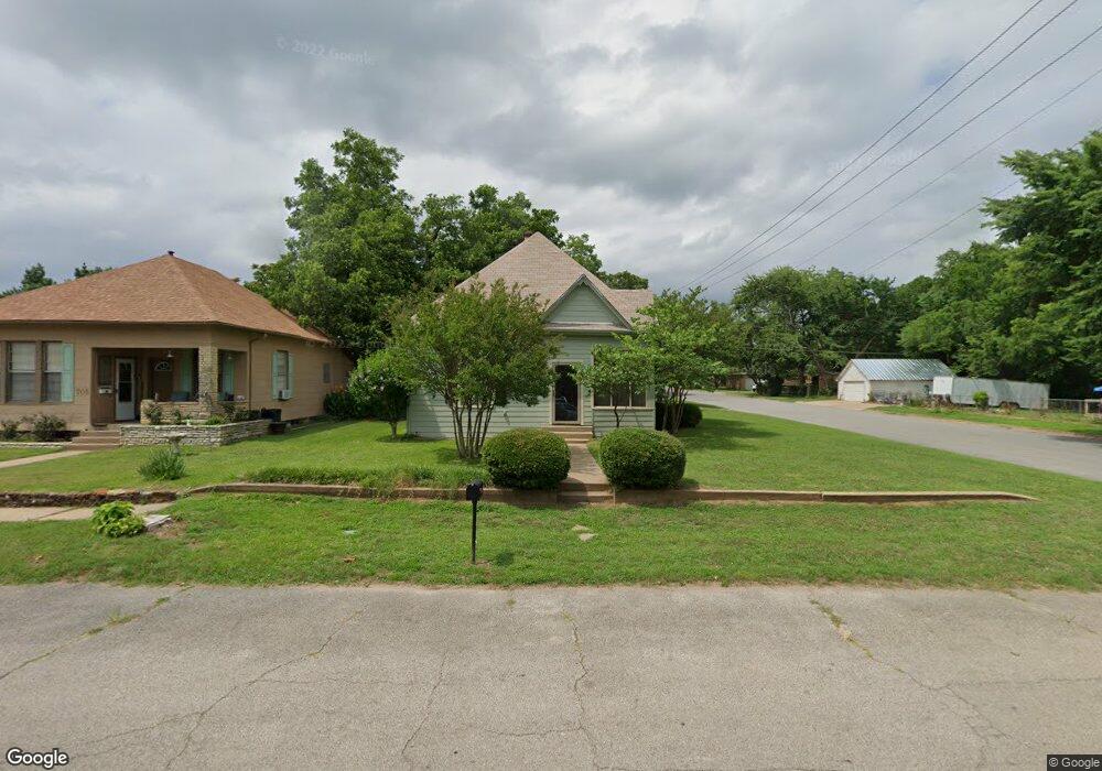 701 W Monterey St, Denison, TX 75020 - photo 1