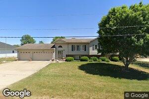 208 Landmark Dr, Raymond, IA 50667