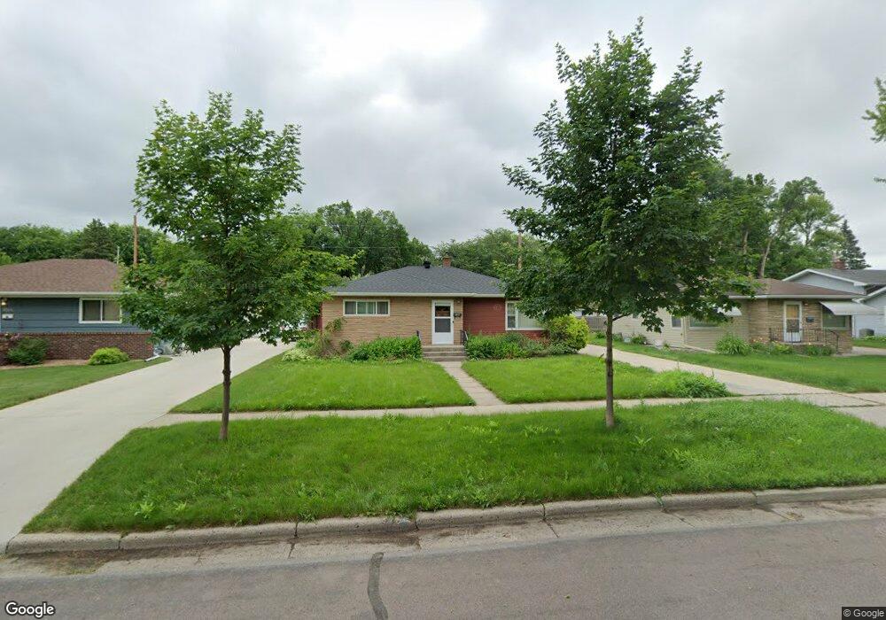 2301 8th St N, Fargo, ND 58102 - photo 1