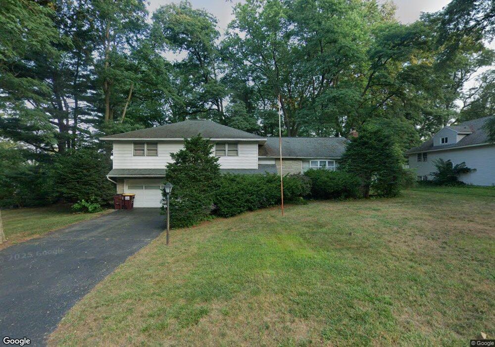 16 Northgate Dr, Albany, NY 12203 - photo 1