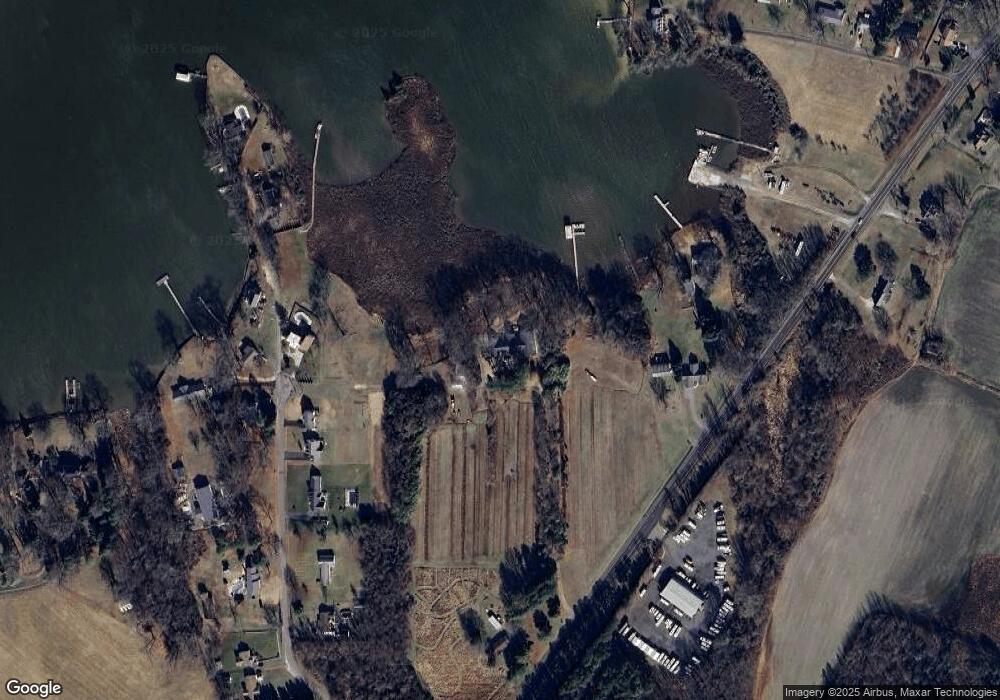 20167 Ridge Rd, Colonial Beach, VA 22443 - photo 1