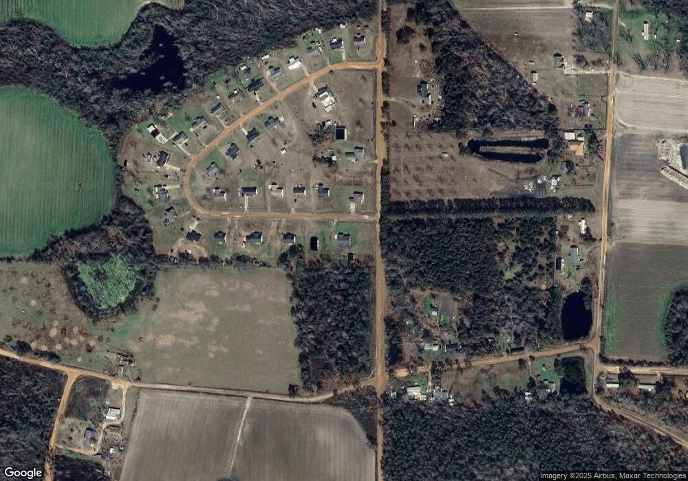 388 Grandview Cir, Douglas, GA 31535 - photo 1