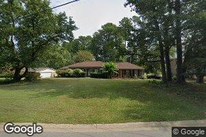 724 Rebecca St NW, Lilburn, GA 30047