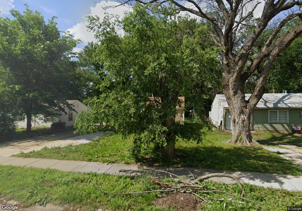 448 SE 34th St, Topeka, KS 66605 - photo 1