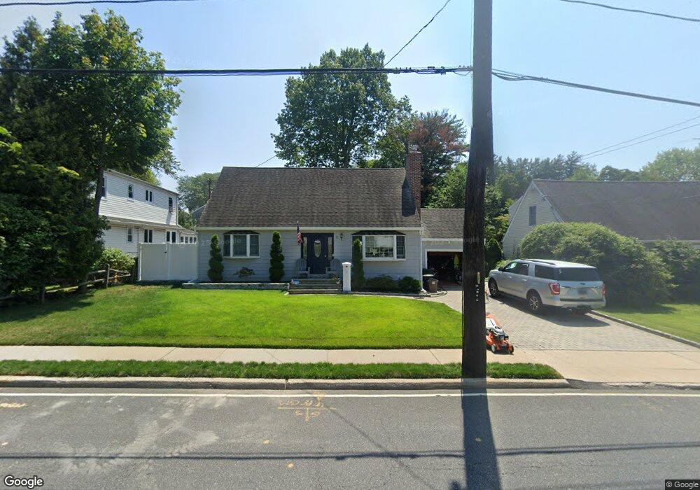 27 Glenwood Rd, Glen Head, NY 11545 - photo 1