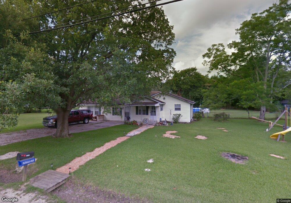 7013 Barnes Rd, Moss Point, MS 39563 - photo 1