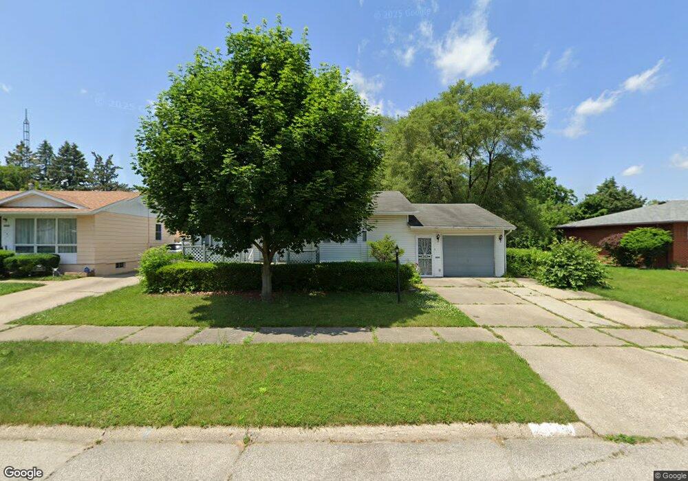 2036 Chelan St, Flint, MI 48503 - photo 1