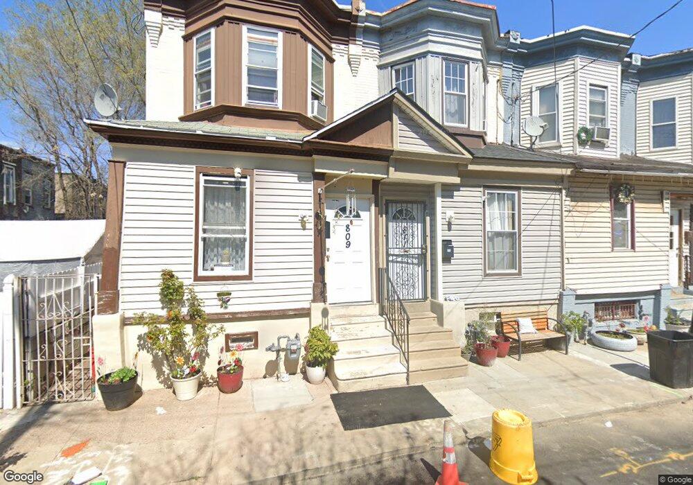 811 Grant St, Camden, NJ 08102 - photo 1