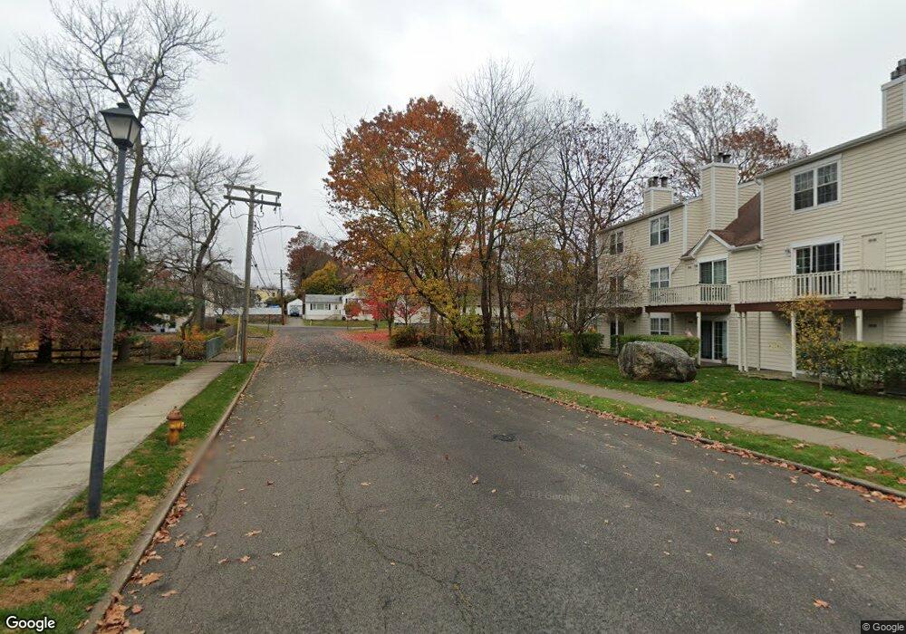 64 Janet Cir unit 11, Bridgeport, CT 06606 - photo 1