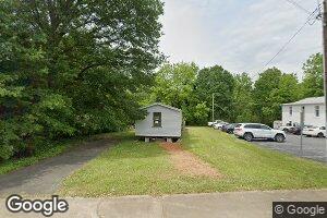 328 8th Avenue Dr SW, Hickory, NC 28602