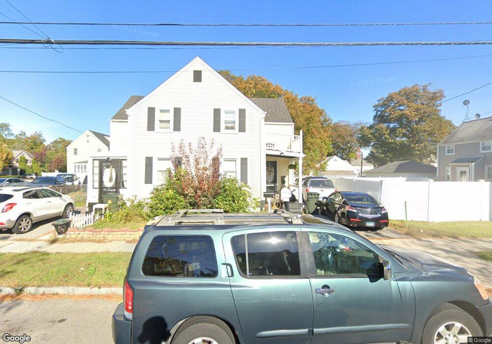 33 W Pleasant St, New London, CT 06320 - photo 1