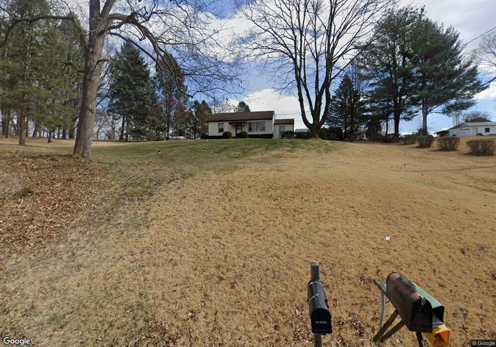 1871 Cedar Top Rd, Reading, PA 19607 - photo 1