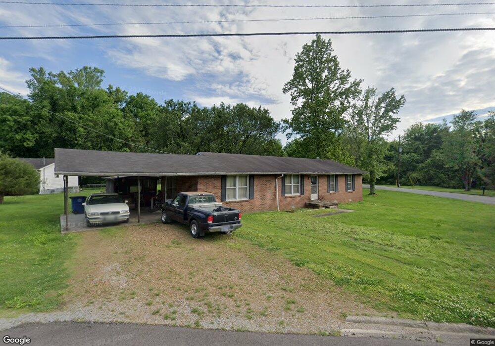 306 Shoma Dr, Shelbyville, TN 37160 - photo 1