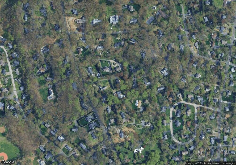 166 1/2 E Rocks Rd, Norwalk, CT 06851 - photo 1