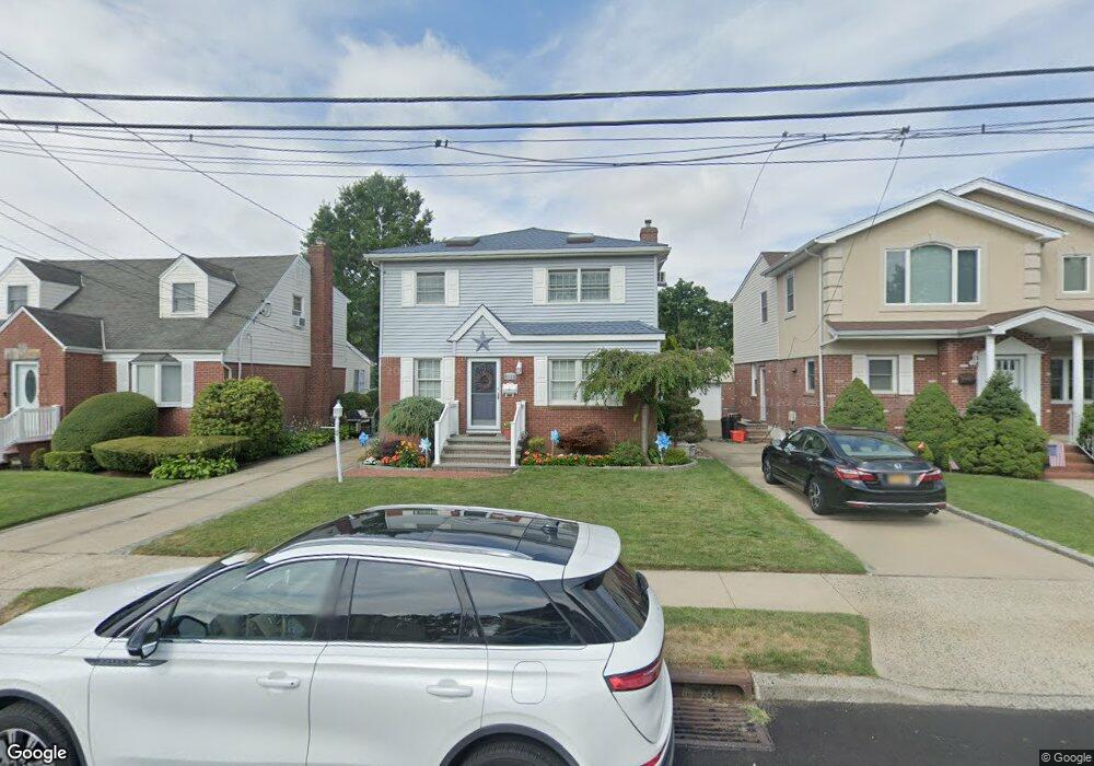 287 Jefferson Ave, Franklin Square, NY 11010 - photo 1