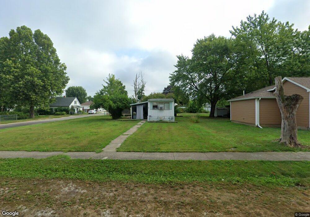 271 W Springfield St, Virginia, IL 62691 - photo 1