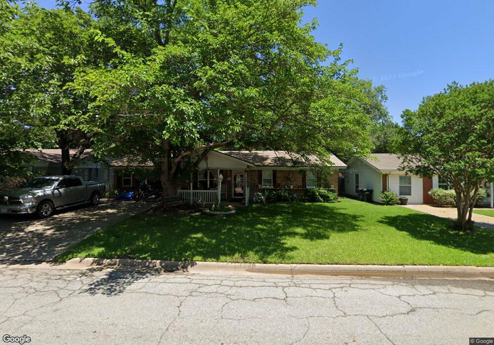 133 N Imperial Dr, Denison, TX 75020 - photo 1