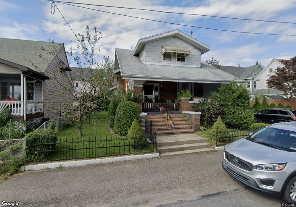 323 W 3rd St, Hazleton, PA 18201 - photo 1