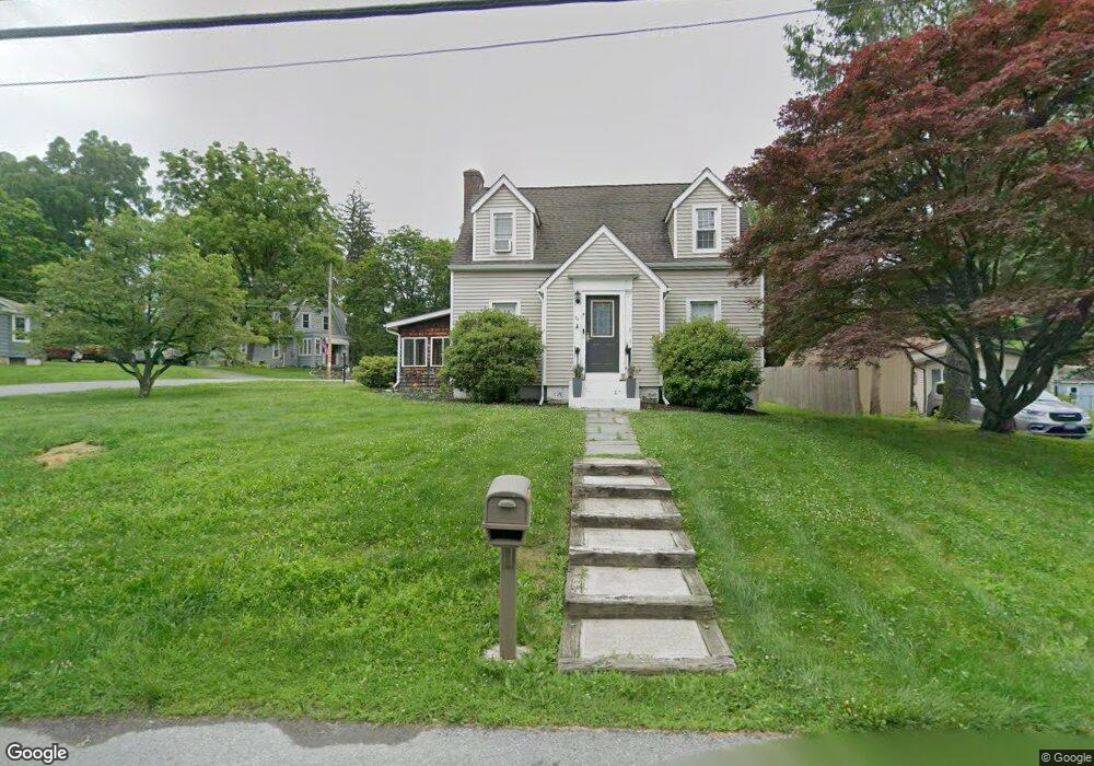 32 Peckham Rd, Poughkeepsie, NY 12603 - photo 1