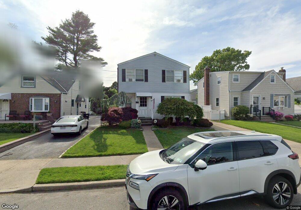 199 Euston Rd S, Garden City, NY 11530 - photo 1