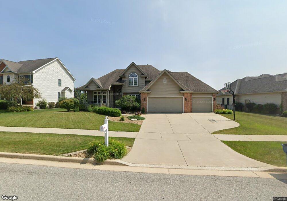 649 Davis Cir, Crown Point, IN 46307 - photo 1