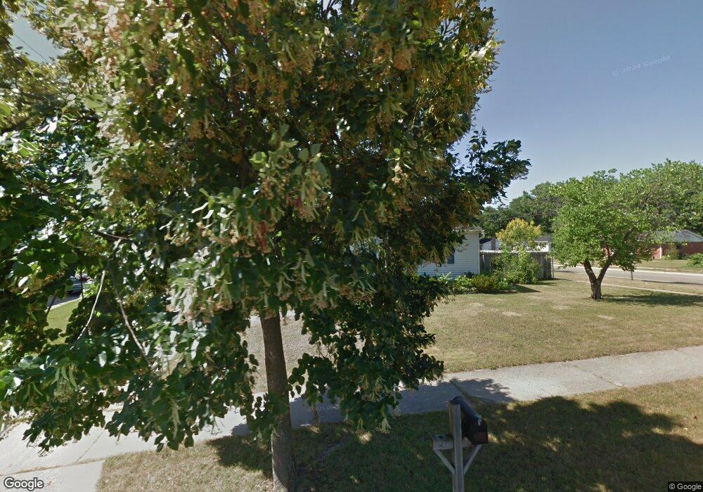 1431 Weymouth Ct, Lansing, MI 48911 - photo 1