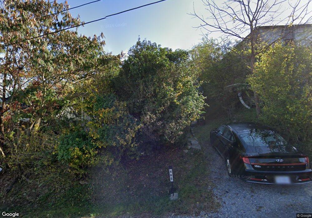 405 Maple St, Pulaski, VA 24301 - photo 1