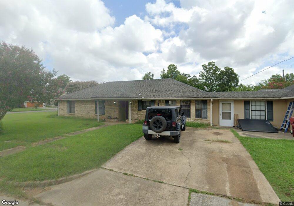 201 S 8th St, Hugo, OK 74743 - photo 1