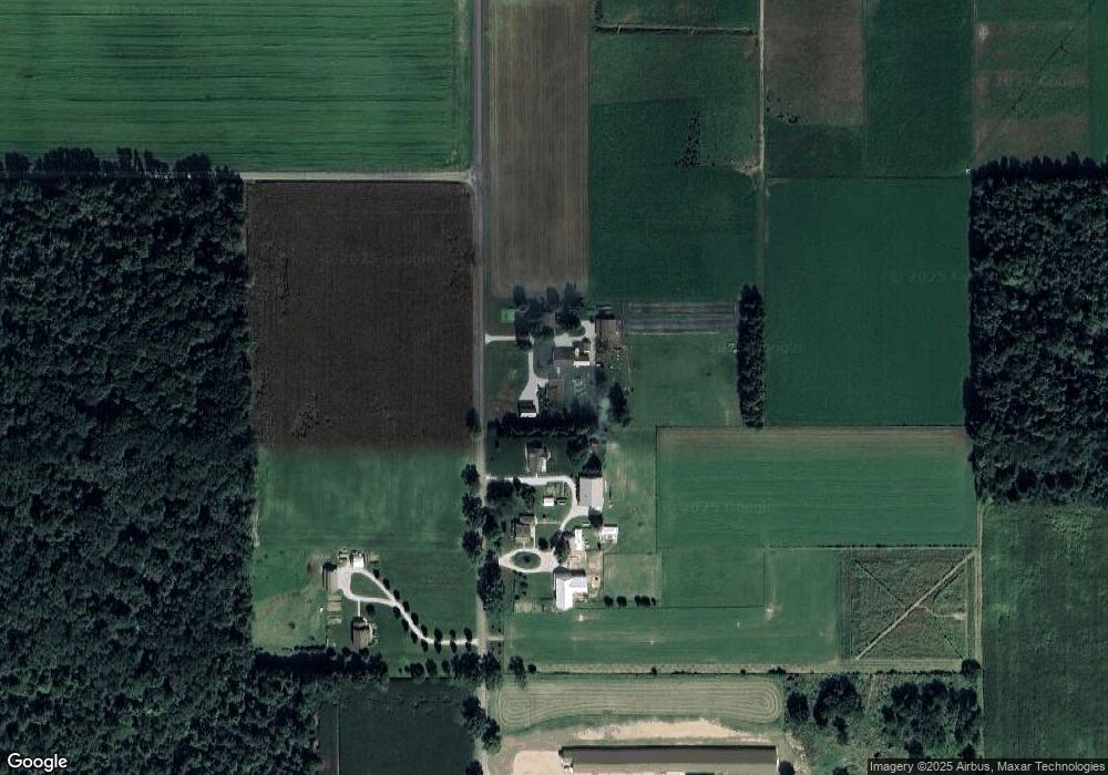 570 Beech Rd, Nappanee, IN 46550 - photo 1