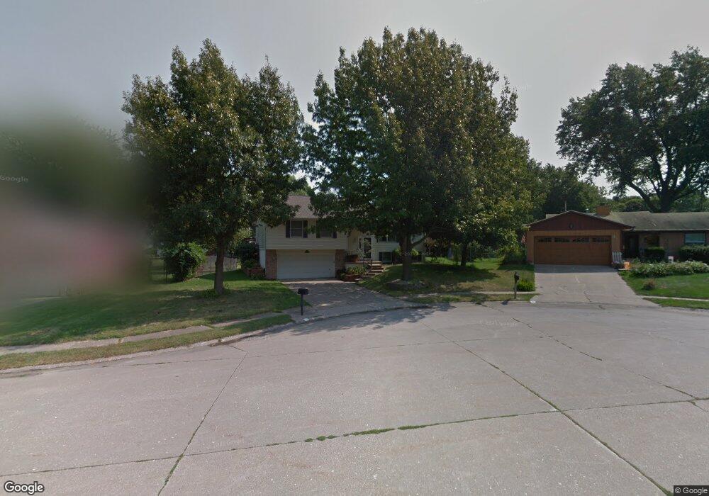 7 Highland Ct, Davenport, IA 52803 - photo 1