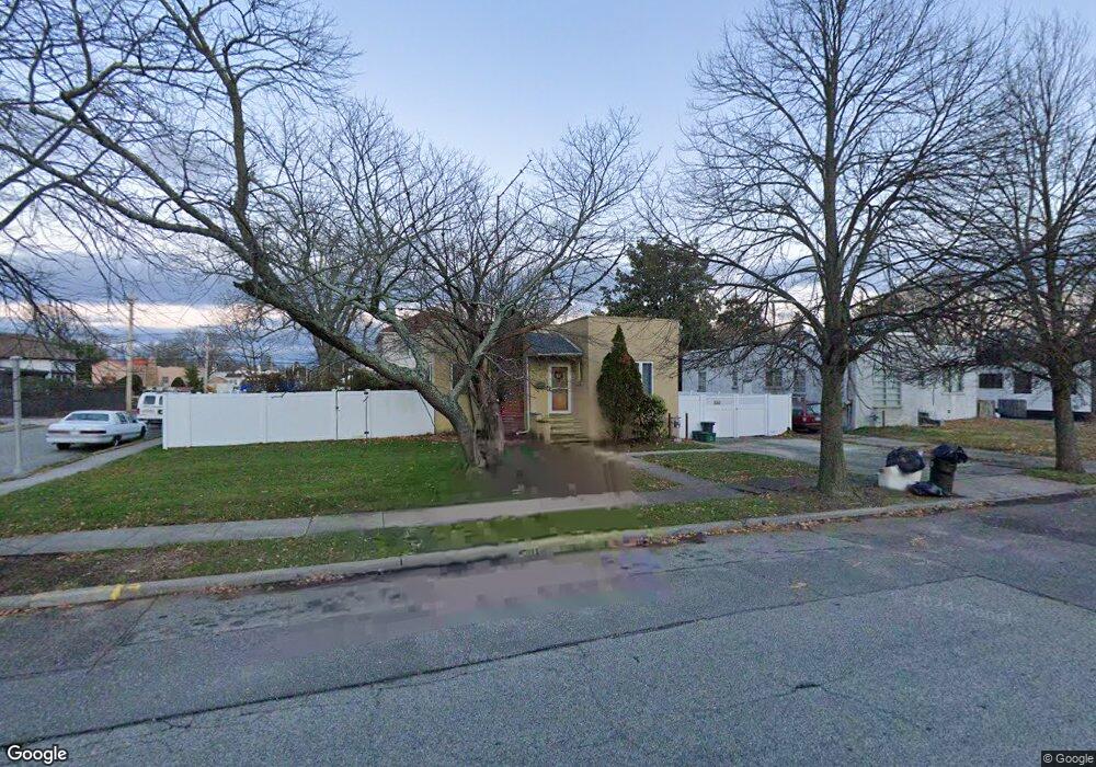 131 Wynsum Ave, Merrick, NY 11566 - photo 1