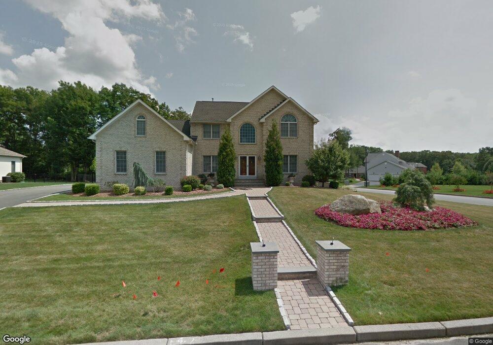 134 Sophia Dr, Cranston, RI 02921 - photo 1