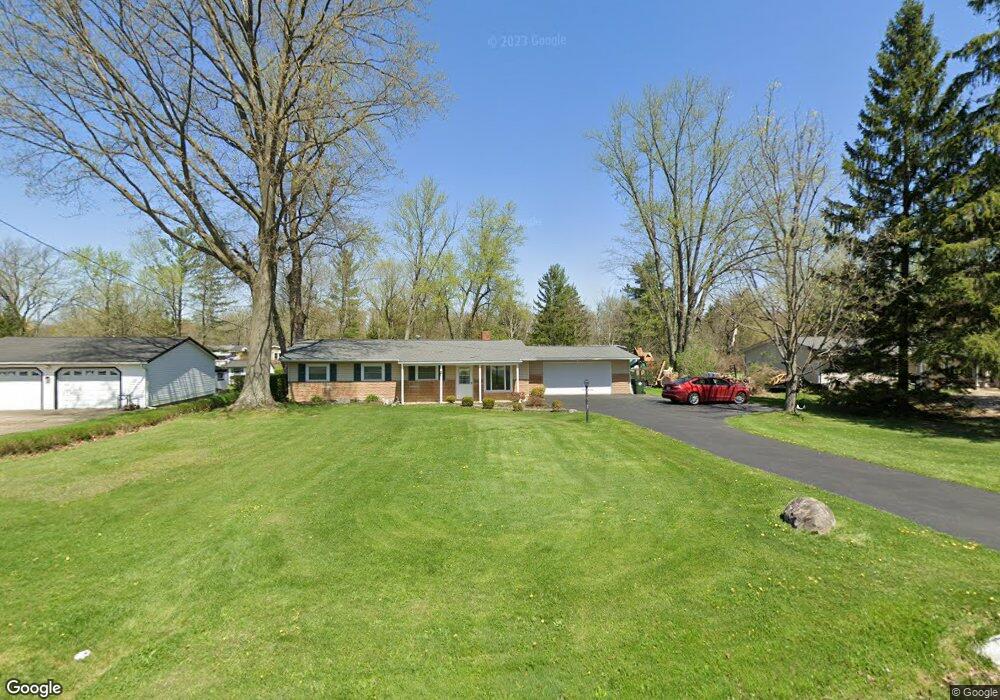 576 Sherwood Dr, Aurora, OH 44202 - photo 1