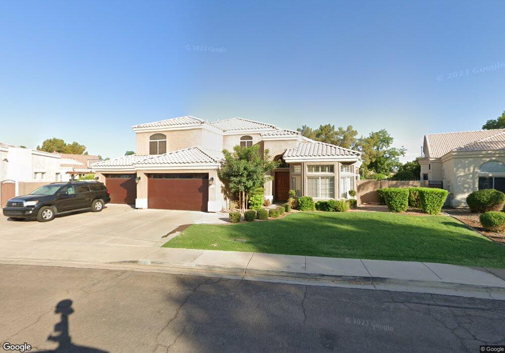 1302 E Catamaran Dr, Gilbert, AZ 85234 - photo 1