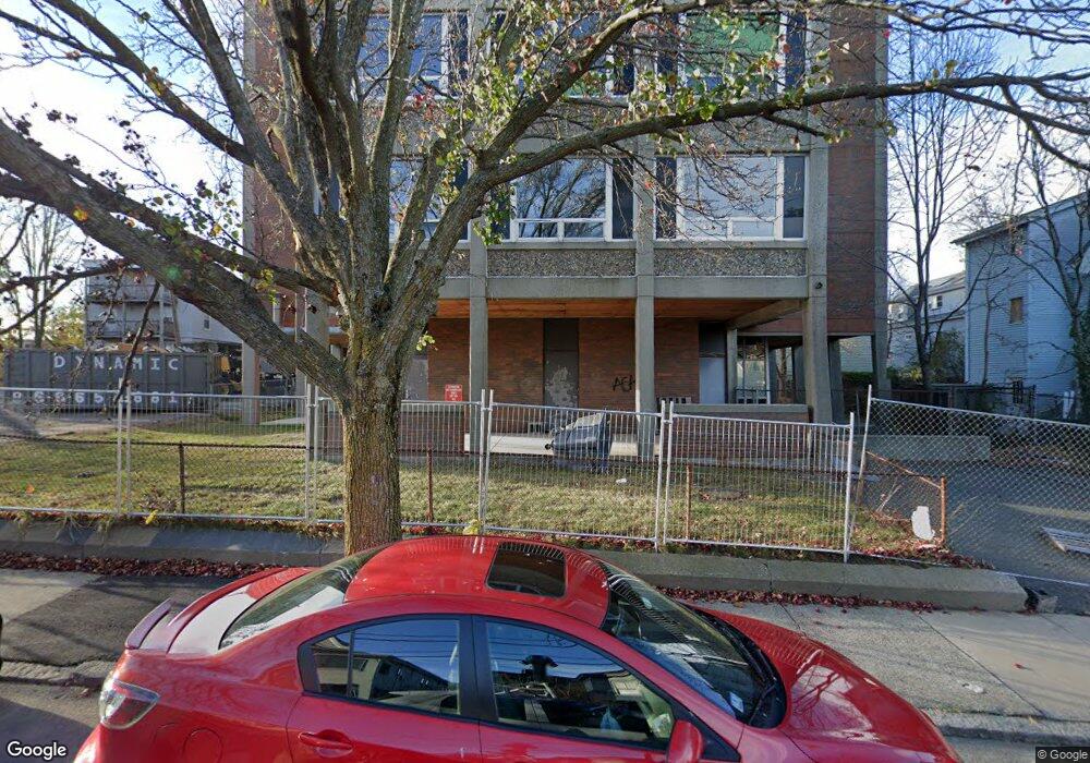 125 Lowell St unit 303, Somerville, MA 02143 - photo 1