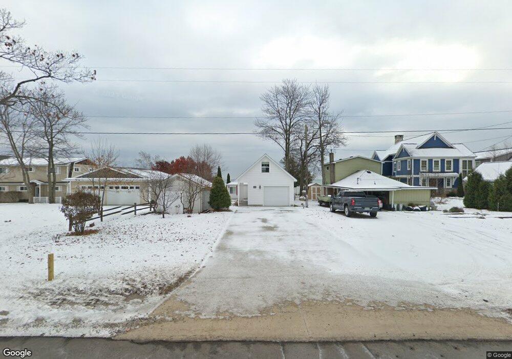 356 N Huron Rd, Au Gres, MI 48703 - photo 1