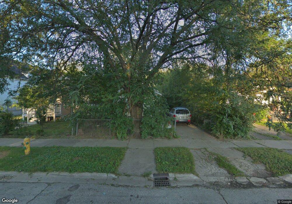 306 S Elmwood Ave, Waukegan, IL 60085 - photo 1