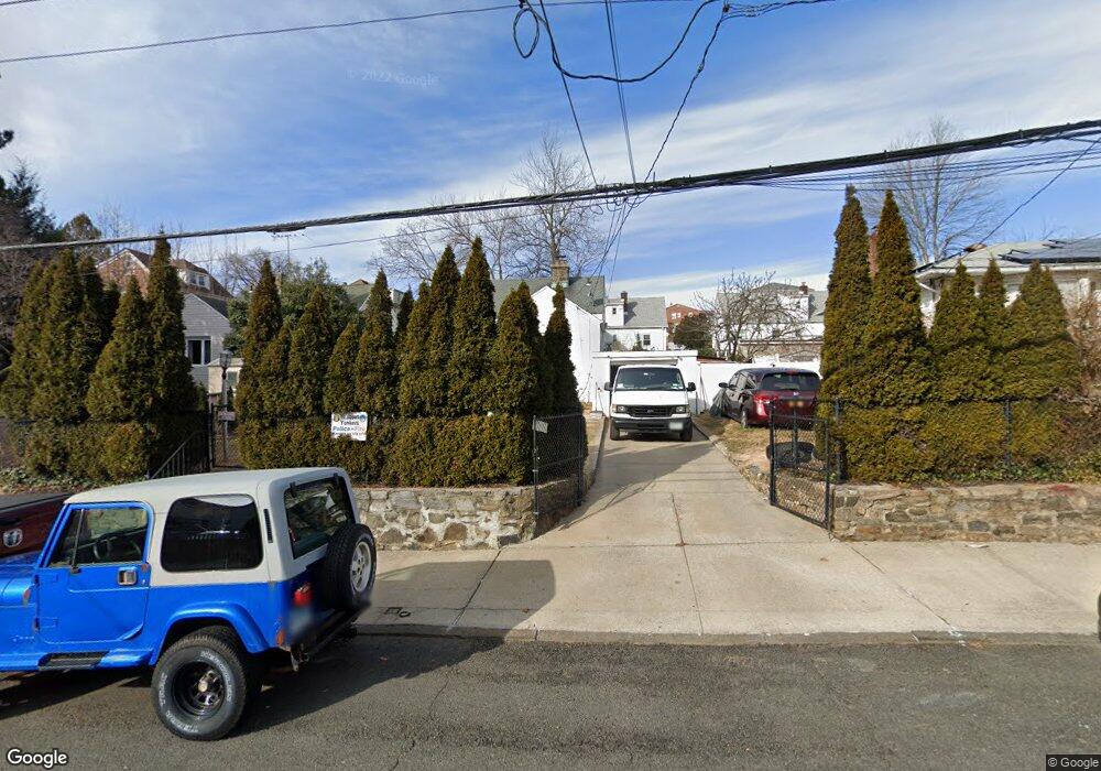 51 Laurel Place, Yonkers, NY 10704 - photo 1