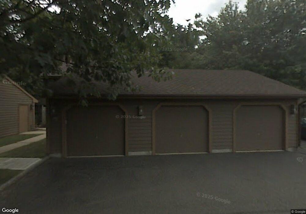 195 Hidden Hollow Ct, Edison, NJ 08820 - photo 1