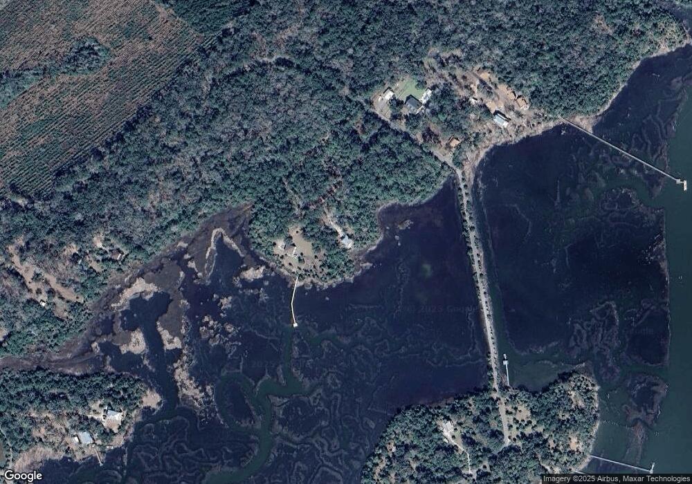 1097 Ocean Breeze Dr SE, Darien, GA 31305 - photo 1