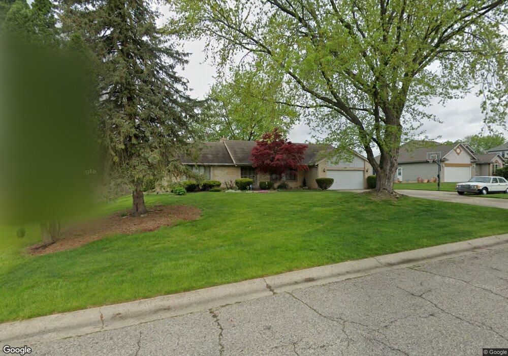 1209 Heatherwoode Rd, Flint, MI 48532 - photo 1
