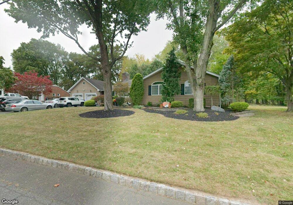 61 Lefferts Ln, Clark, NJ 07066 - photo 1