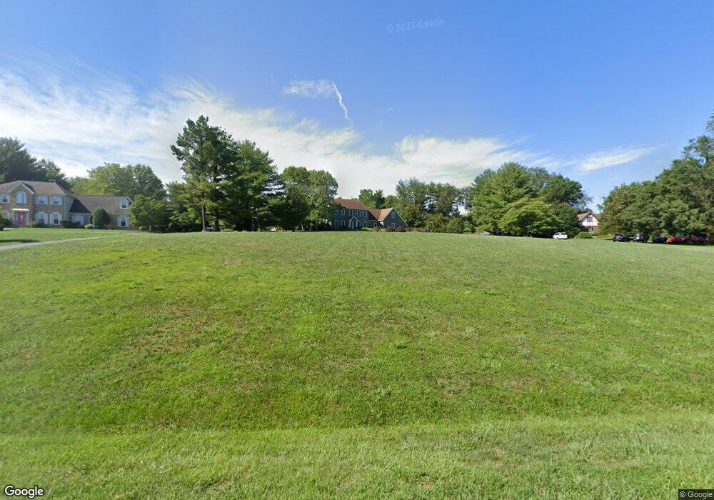 22104 Creekview Dr, Gaithersburg, MD 20882 - photo 1