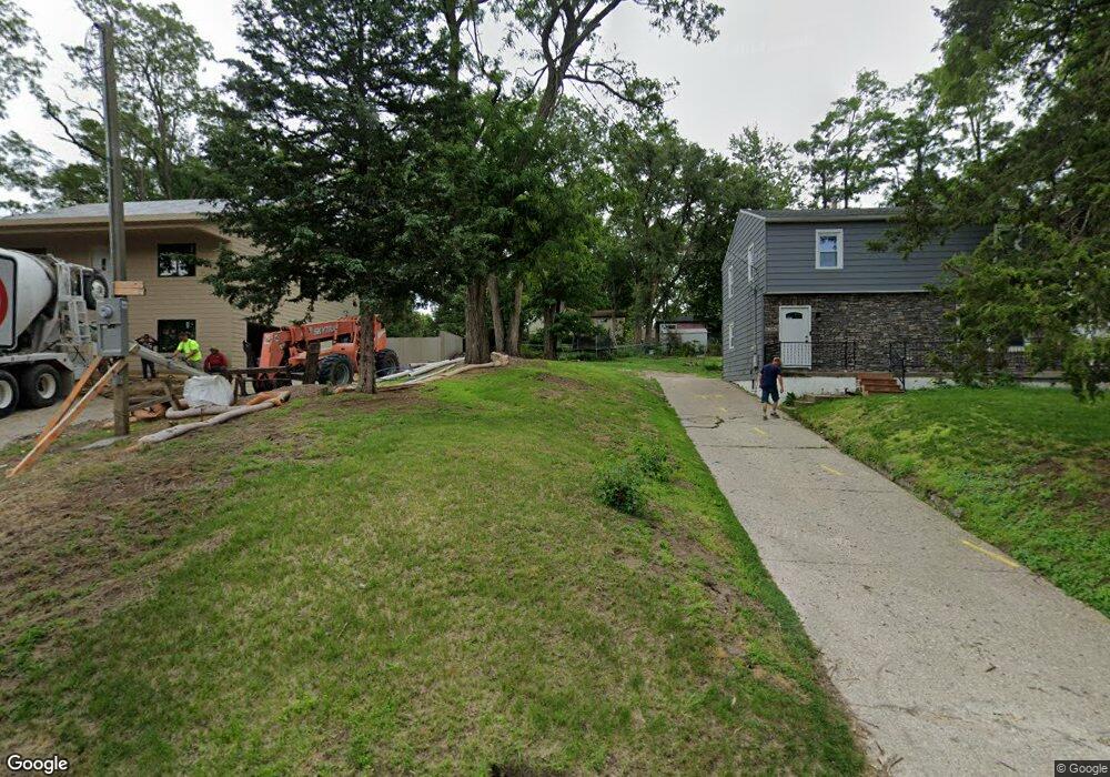 1267 E 34th St, Des Moines, IA 50317 - photo 1