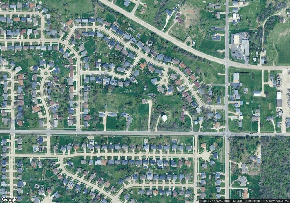 4420 E Ave NW, Cedar Rapids, IA 52405 - photo 1